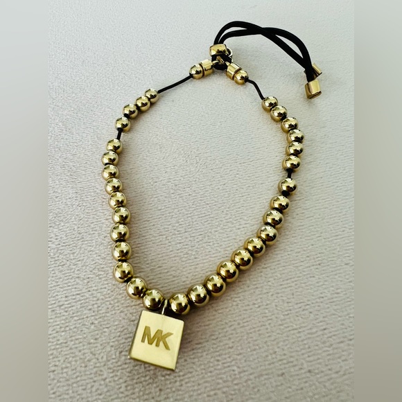 Michael Kors fashion bracelet. - Picture 2 of 3